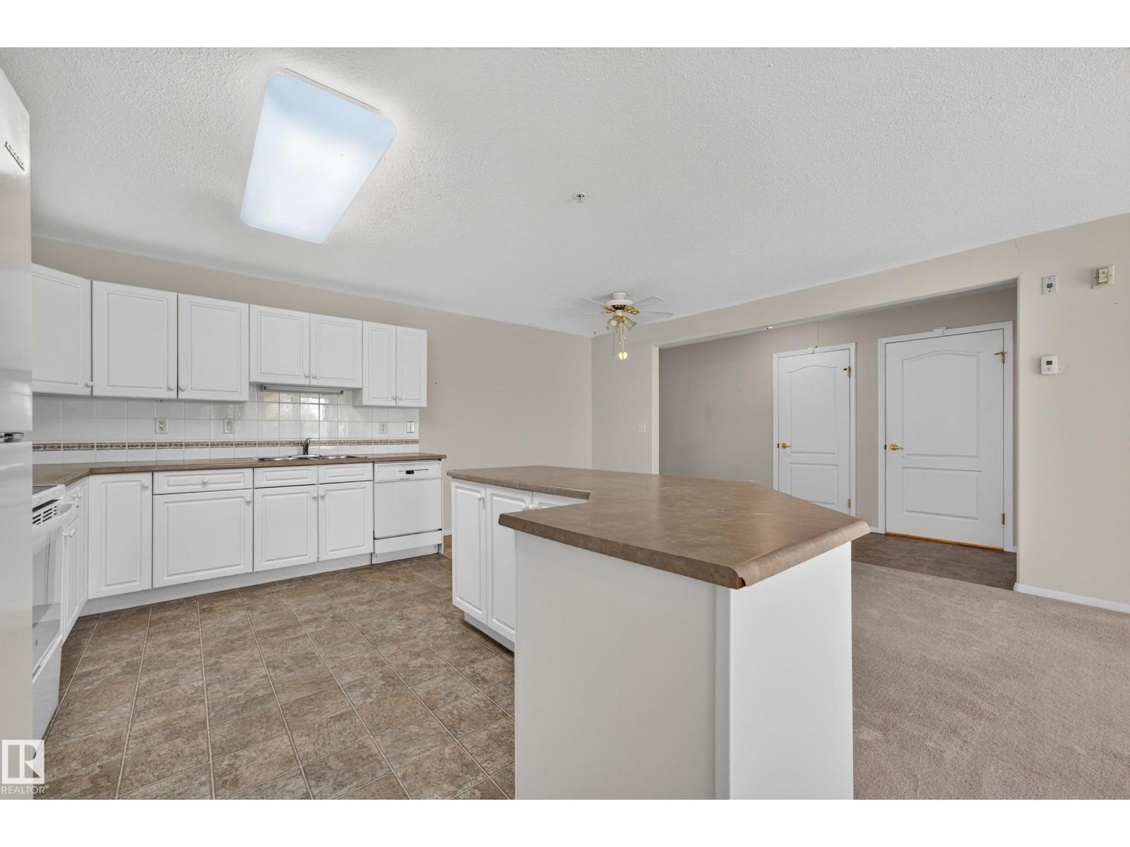 #306 8922 156 ST NW - Image 18