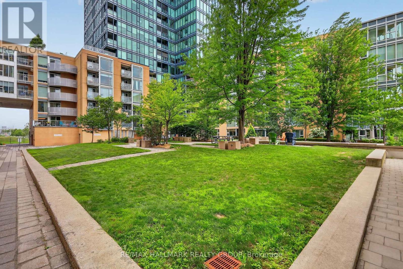 #405 250 LETT STREET - Image 38