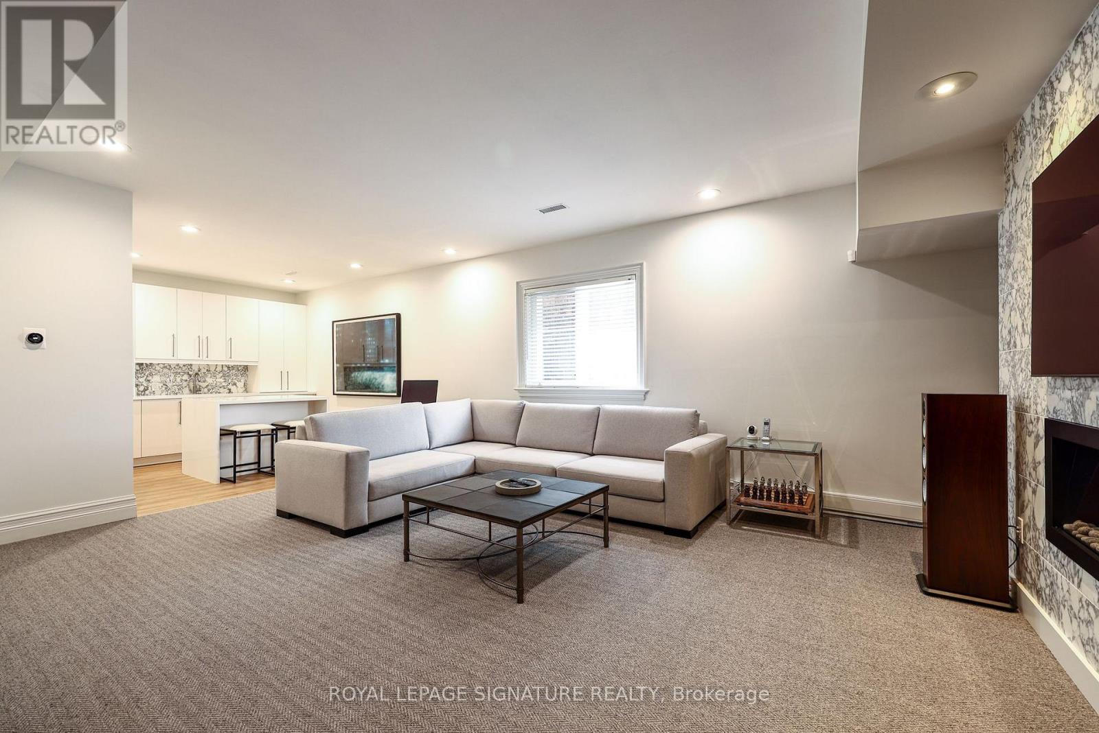 6 VERNHAM AVENUE - 36