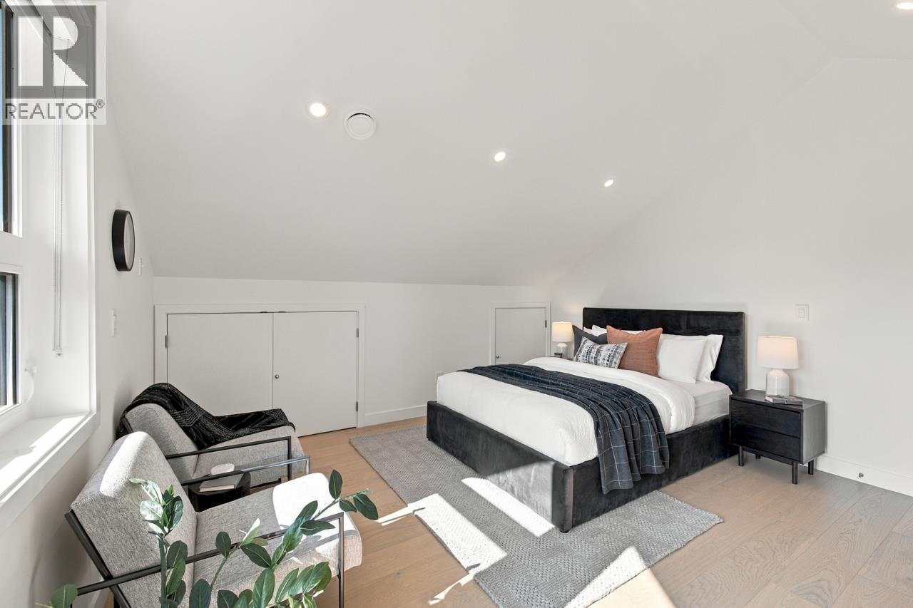 Photo of 1 3185 GRAVELEY STREET 29
