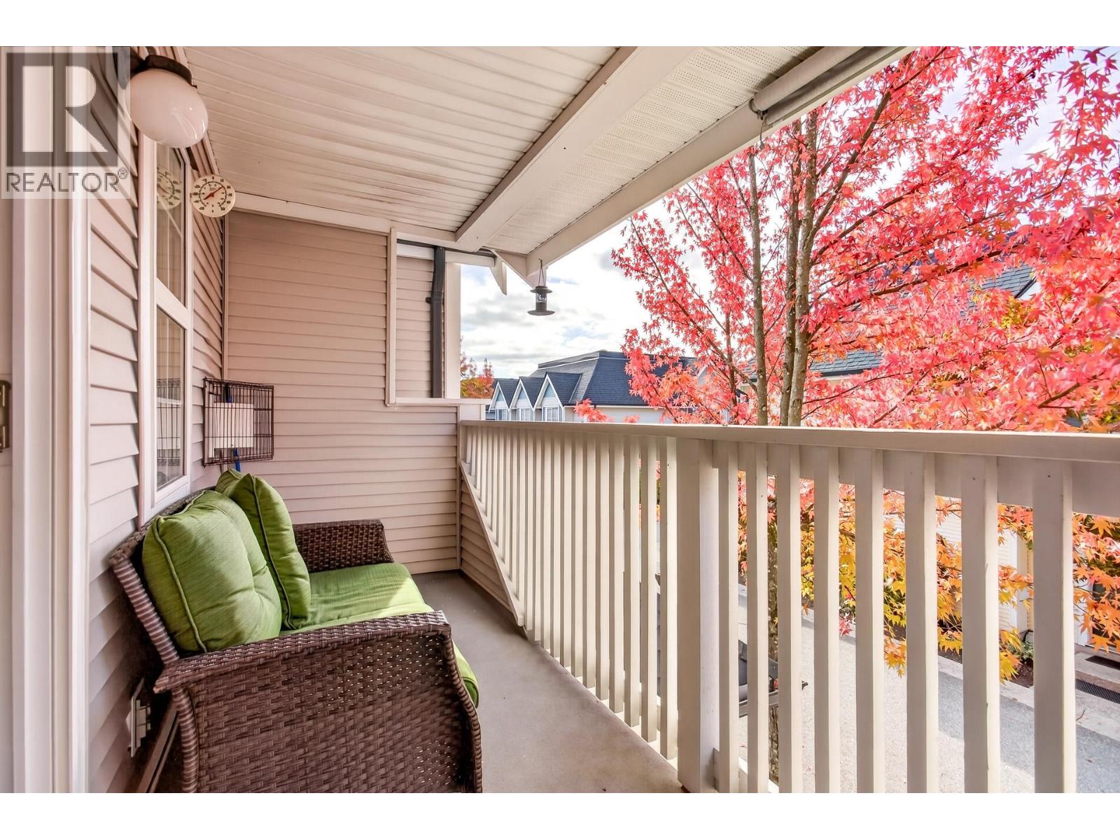 Photo of 10 11355 236 STREET 33