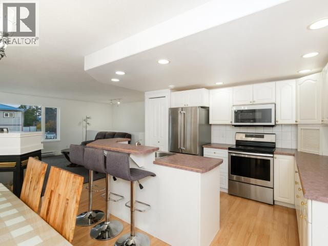 146 FALCON DRIVE - Image 11