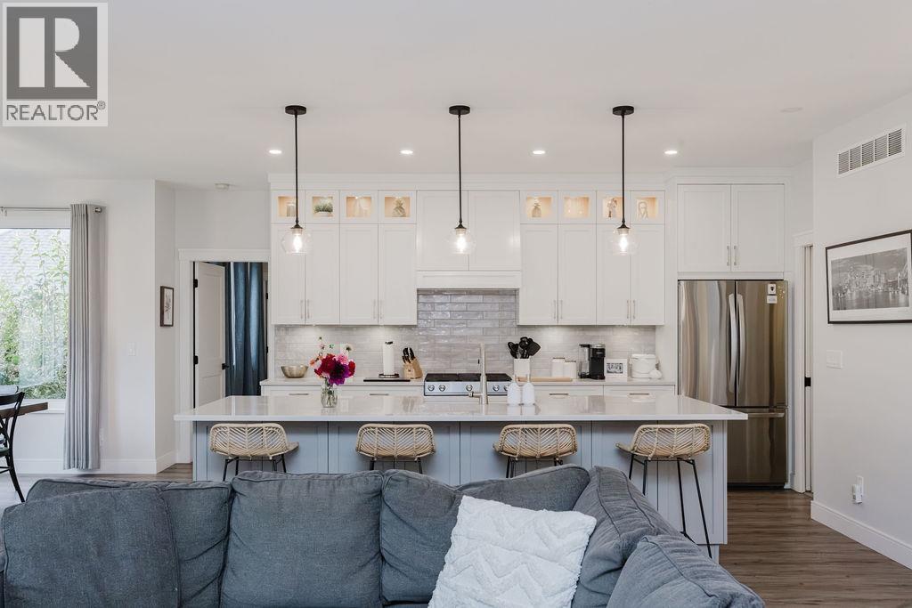 420 SOLAZ PLACE, Gibsons