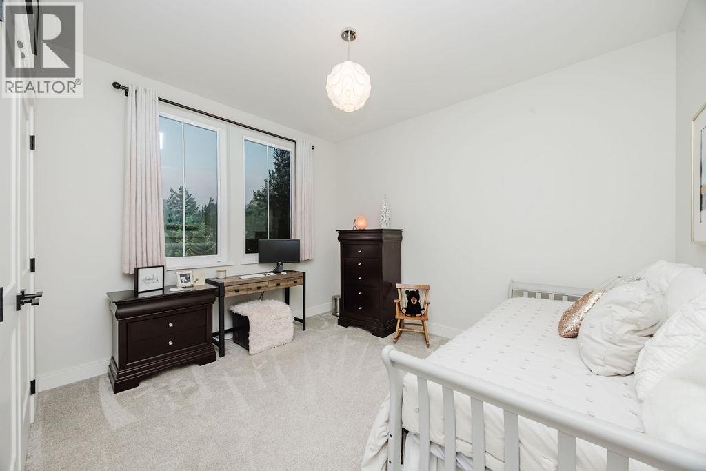 420 SOLAZ PLACE, Gibsons
