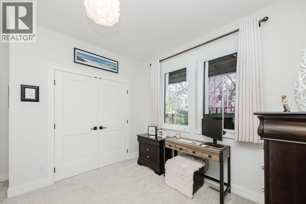 420 SOLAZ PLACE, Gibsons