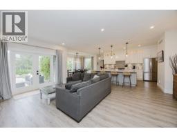 420 Solaz Place, Gibsons, BC V0N1V5 Photo 14