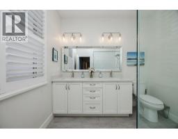 420 Solaz Place, Gibsons, BC V0N1V5 Photo 20