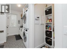 420 Solaz Place, Gibsons, BC V0N1V5 Photo 29