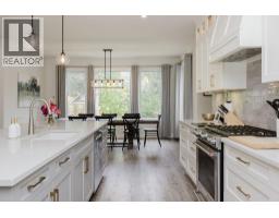 420 Solaz Place, Gibsons, BC V0N1V5 Photo 9