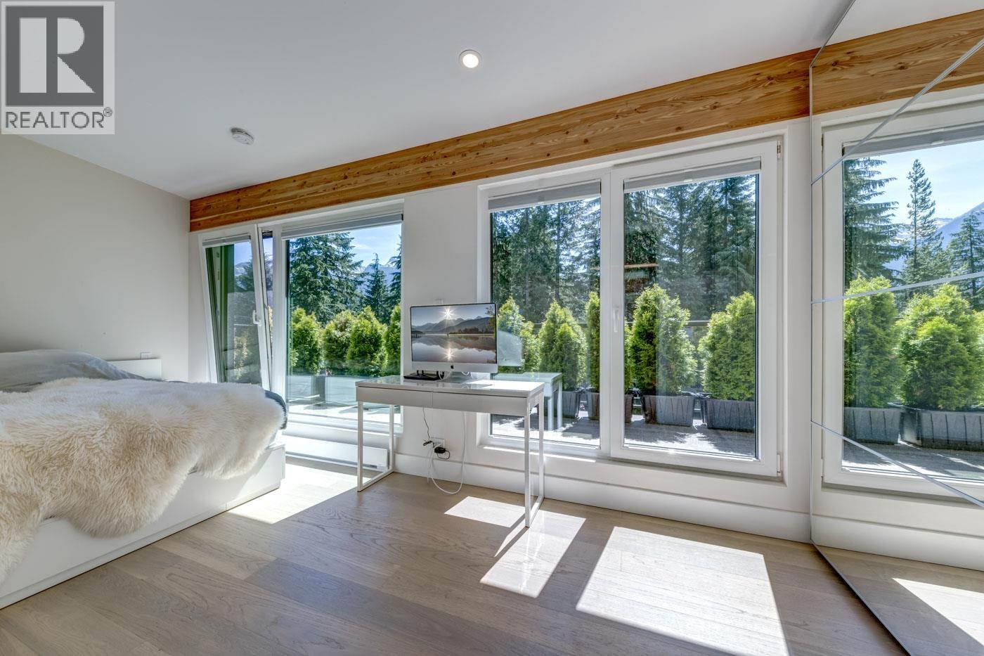 9391 EMERALD DRIVE, Whistler