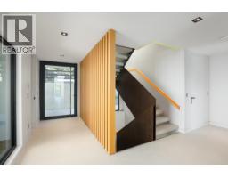 2484 Ottawa Avenue, West Vancouver, BC V7V2T1 Photo 16