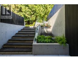 2484 Ottawa Avenue, West Vancouver, BC V7V2T1 Photo 38