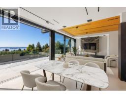 2484 Ottawa Avenue, West Vancouver, BC V7V2T1 Photo 9