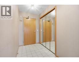 Foyer - 306, 7239 Sierra Morena Boulevard Sw, Calgary, AB T3H3L7 Photo 8