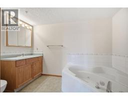 306, 7239 Sierra Morena Boulevard Sw, Calgary, AB T3H3L7 Photo 17