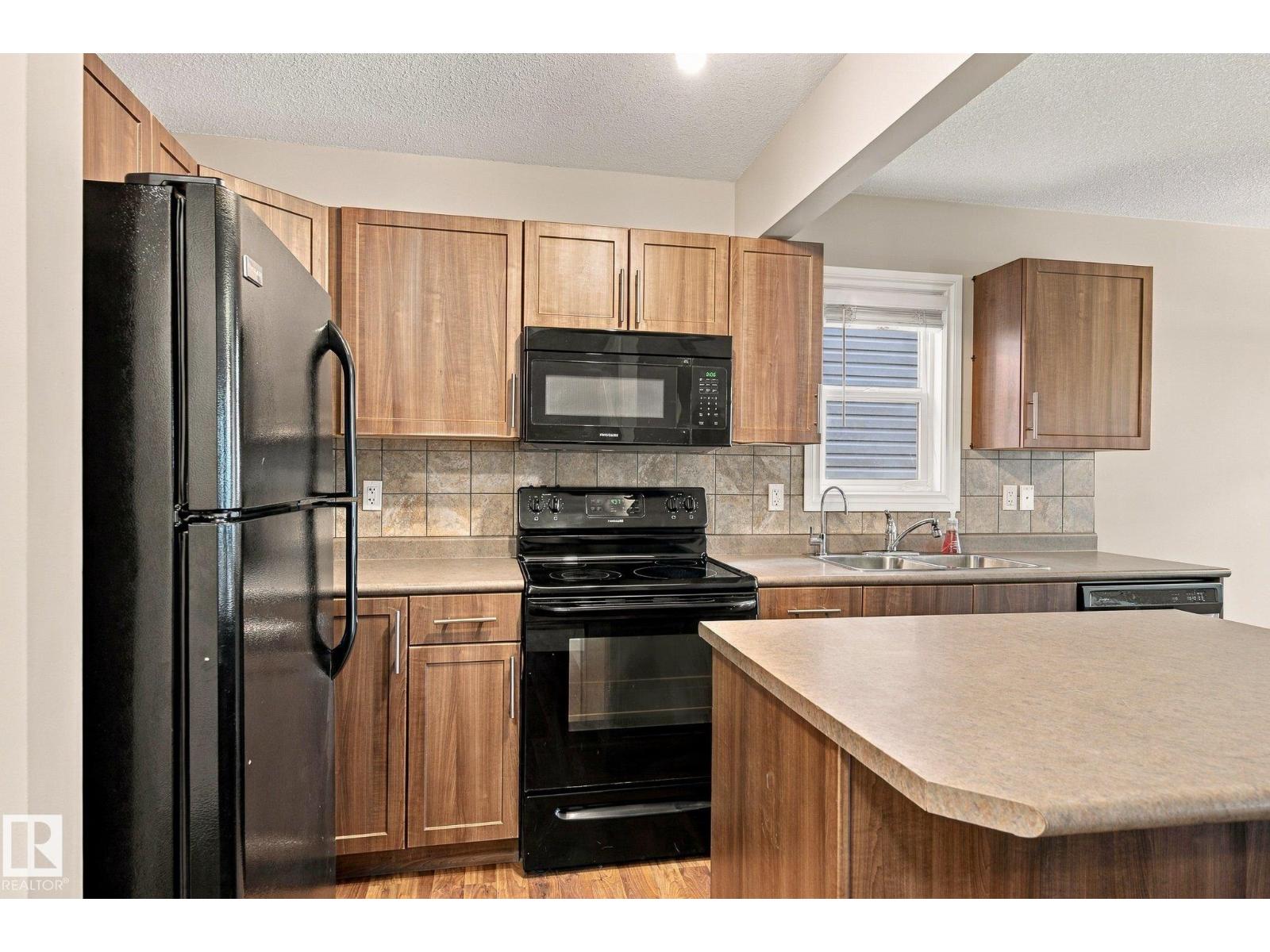 #27 85 SPRUCE VILLAGE DR - Image 13