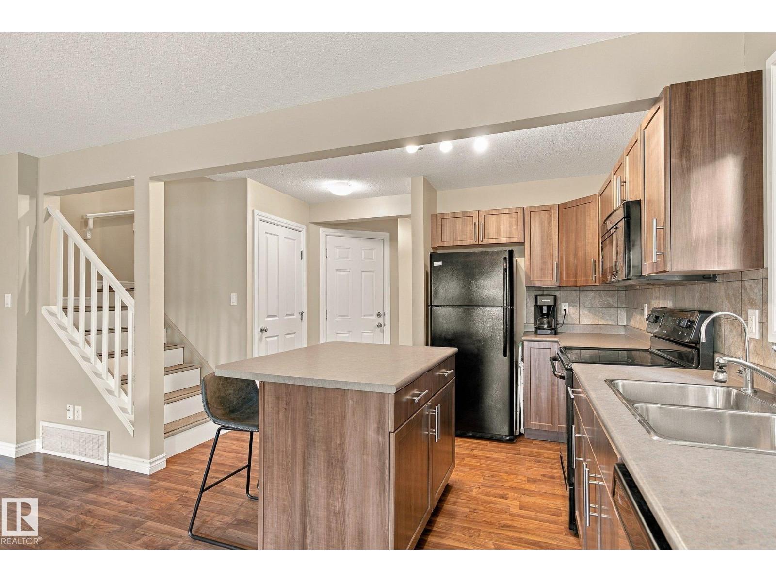 #27 85 SPRUCE VILLAGE DR - 15
