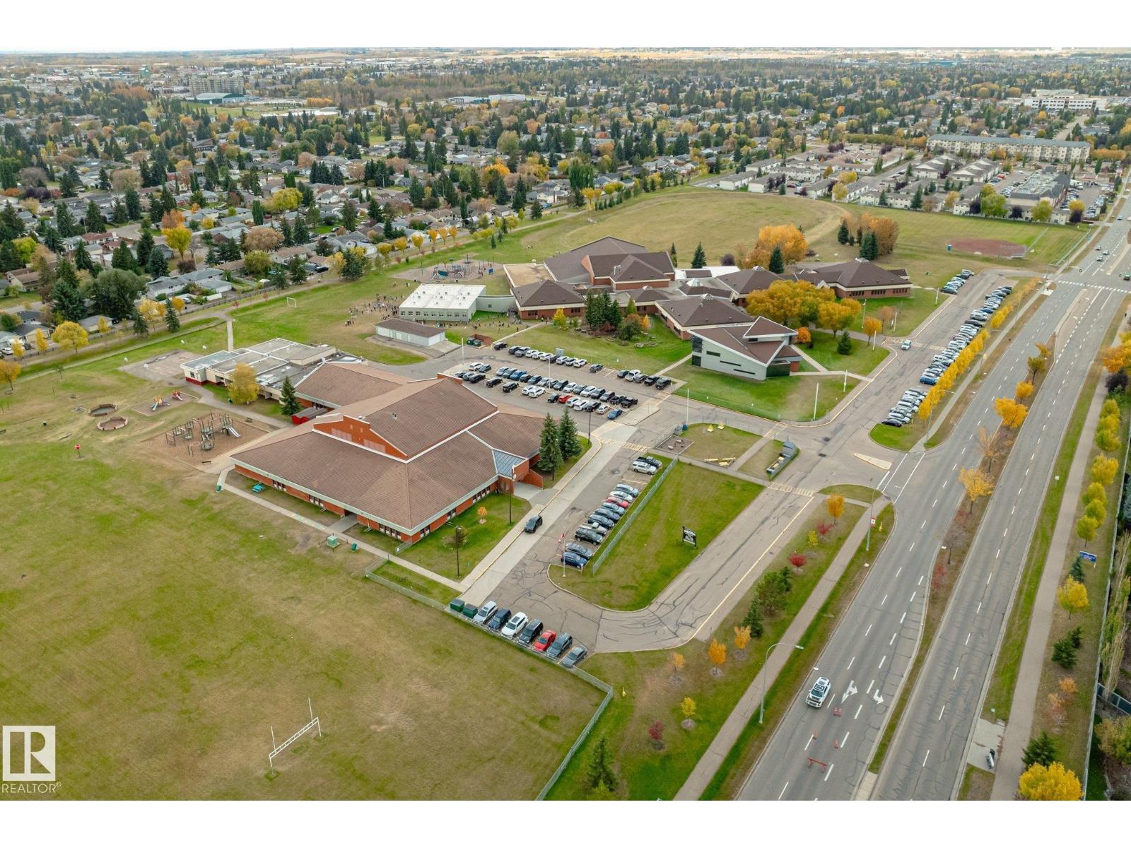 #27 85 SPRUCE VILLAGE DR - 57