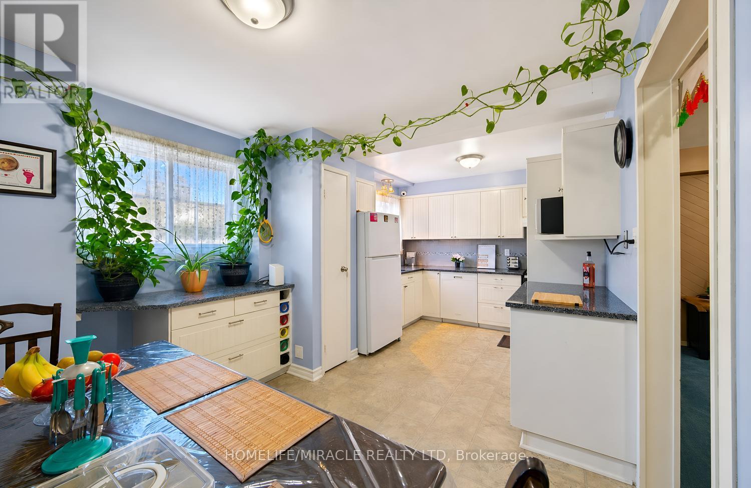 63- 63 Mccallum Court, Brampton, ON photo 17
