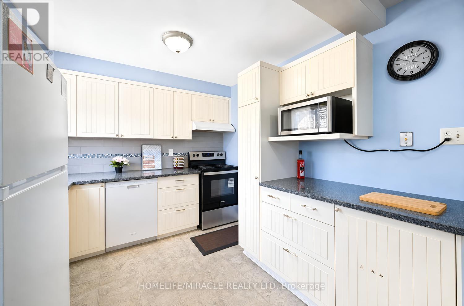 63- 63 Mccallum Court, Brampton, ON photo 18