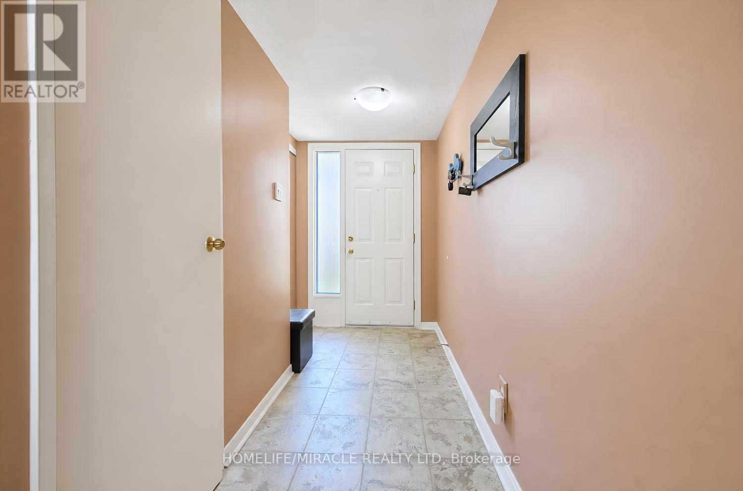 63- 63 Mccallum Court, Brampton, ON photo 2