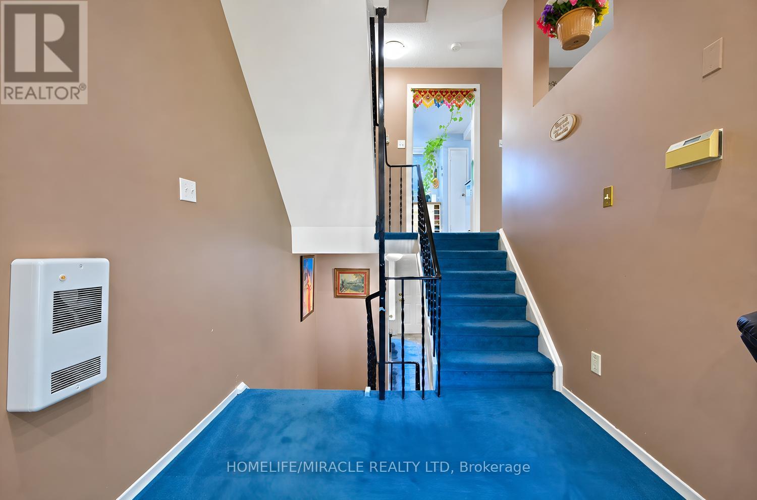 63- 63 Mccallum Court, Brampton, ON photo 9