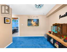 63 - 63 Mccallum Court, Brampton, ON L6W3M4 Photo 12