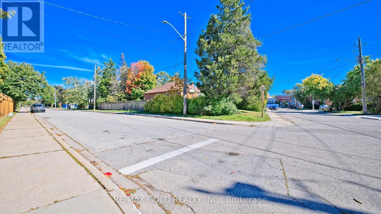 11 PINE AVENUE N - 29