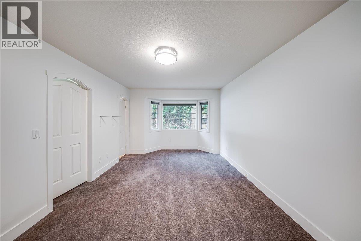 2421 12th Avenue, Castlegar