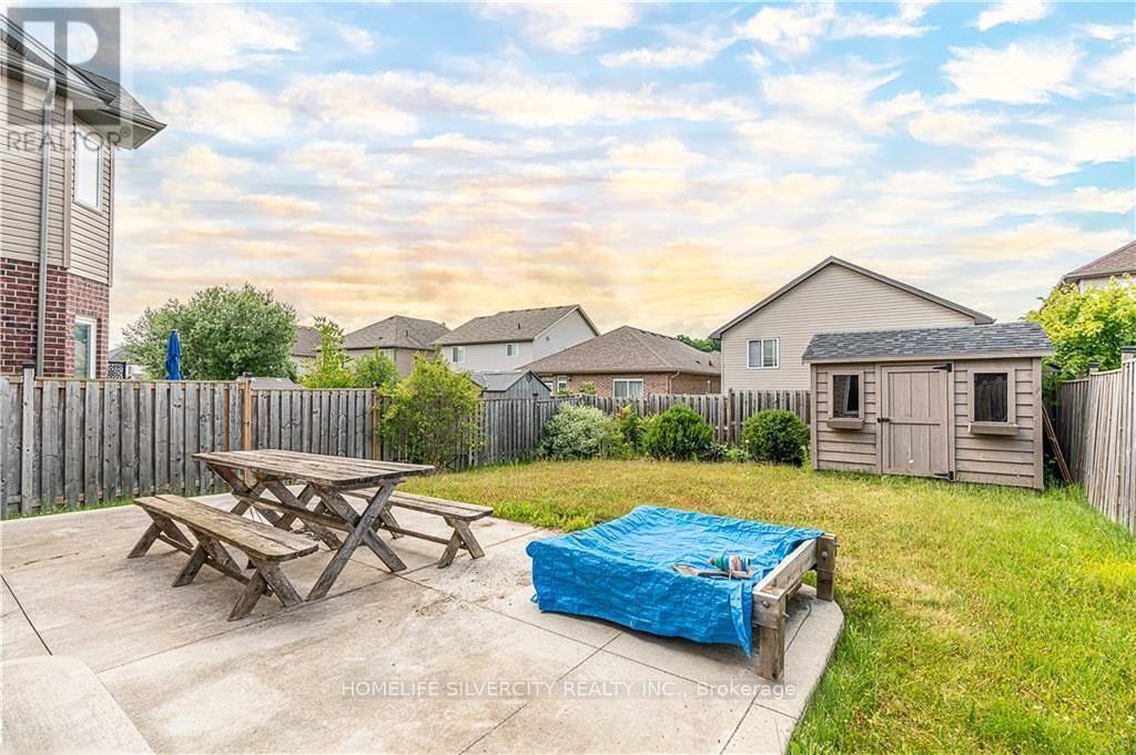 1248 North Wenige Drive, London North, ON photo 2
