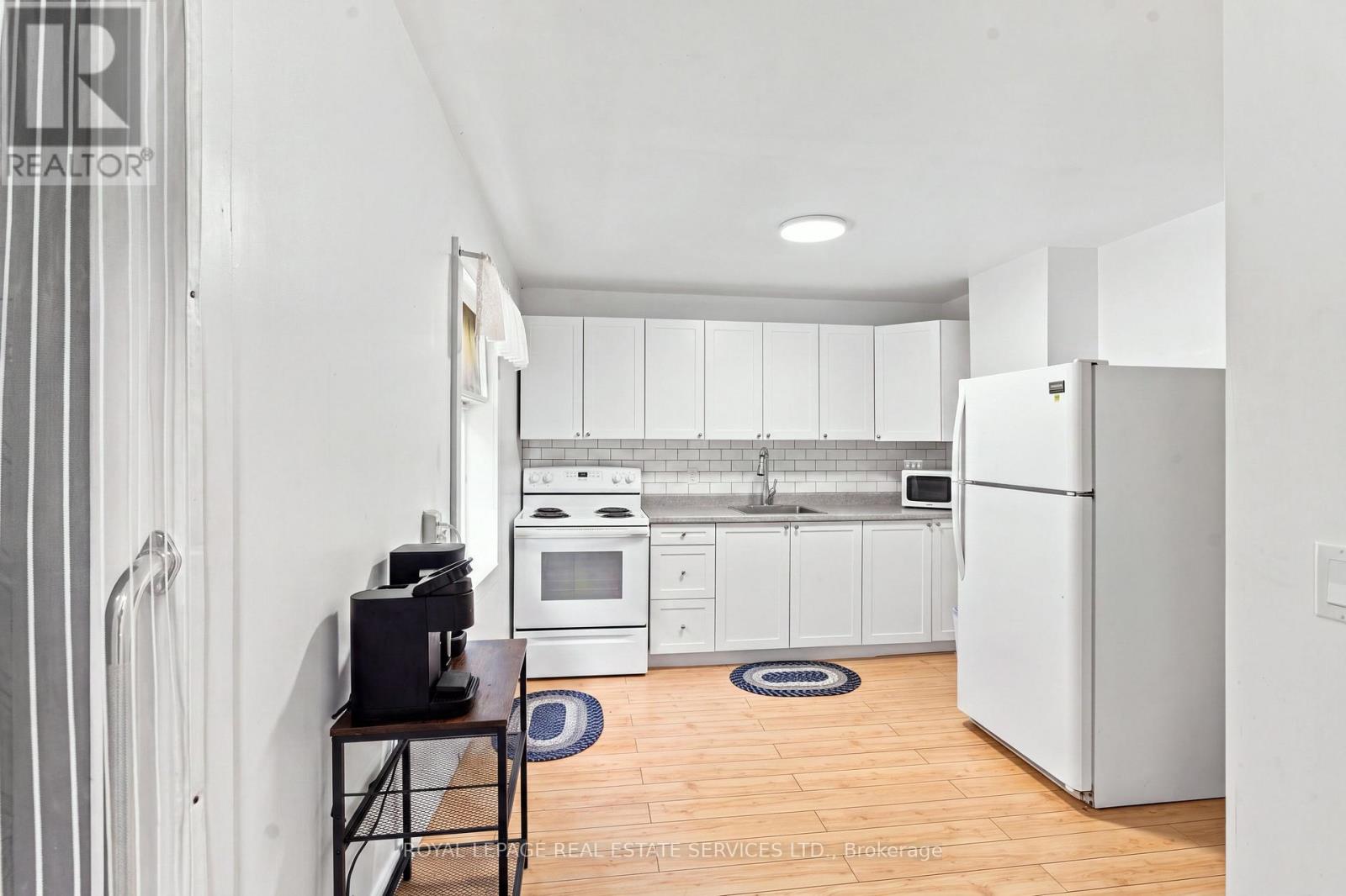 287 HURON ROAD - 11