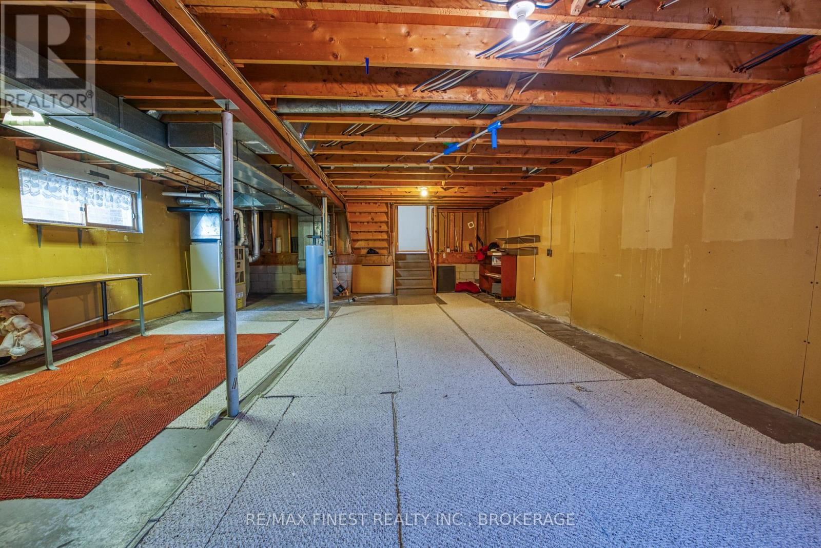 788 Kimberley Street — photo 33