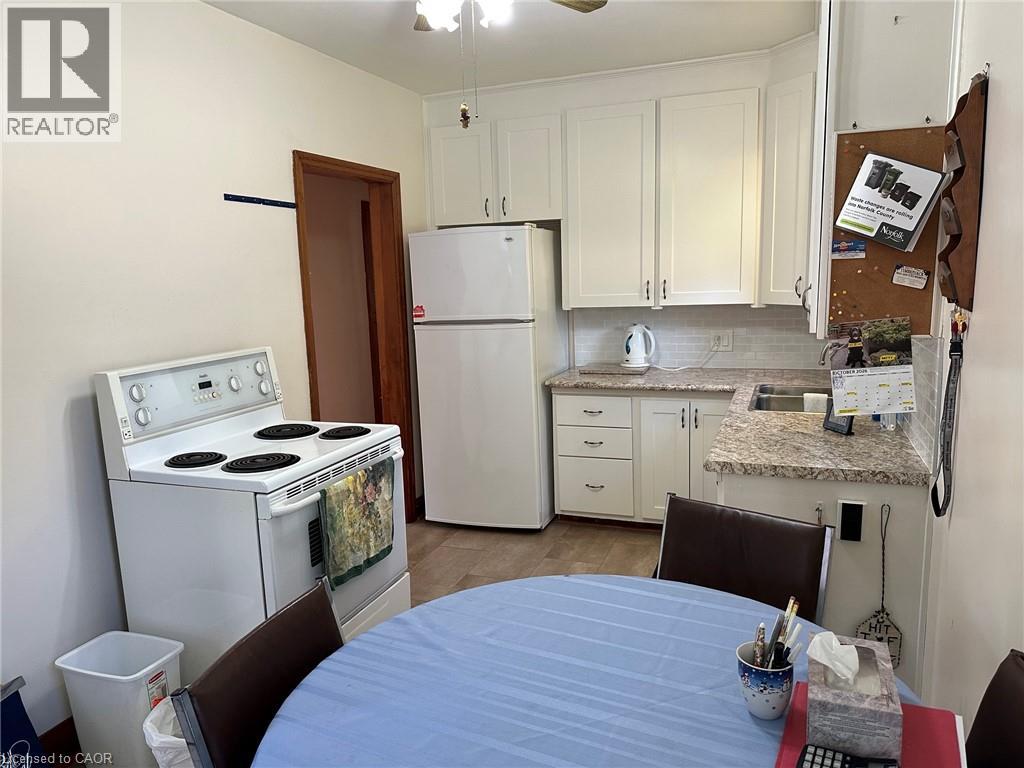 55 POPLAR Street - Image 16