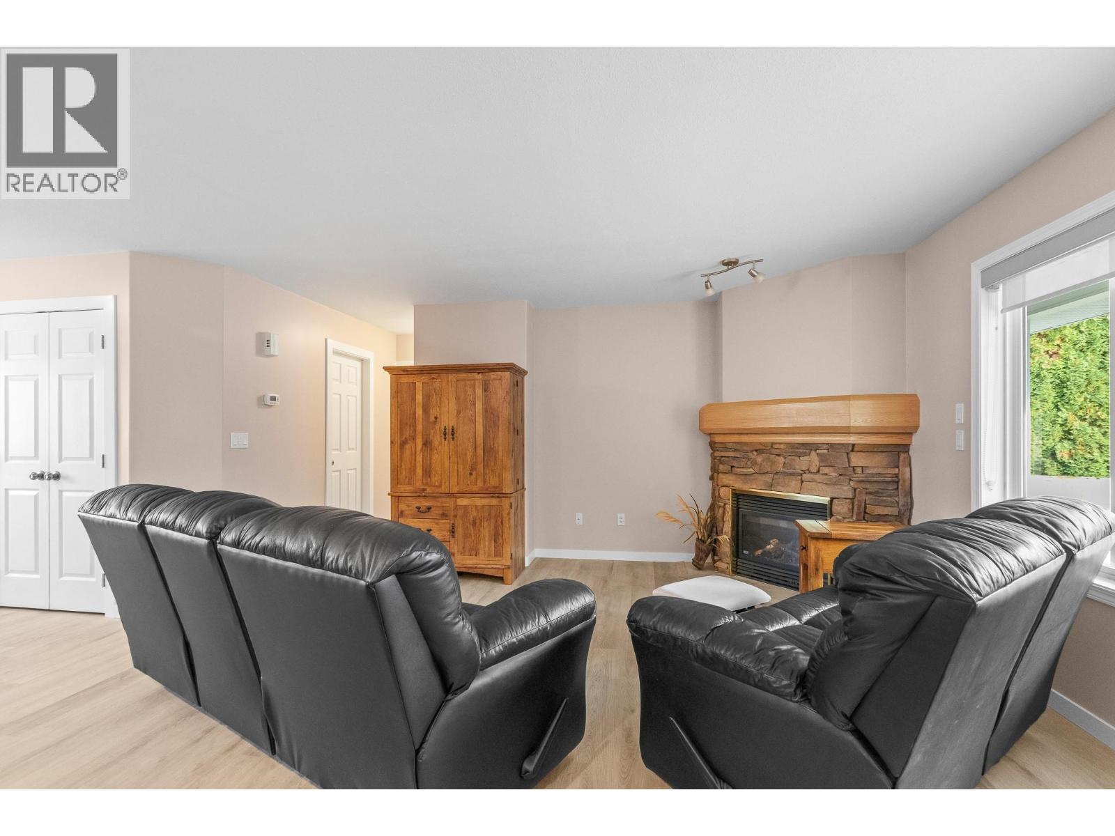 #18 801 20 Street NE - 6