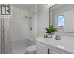 232 Lake Wapta Rise SE - photo 10