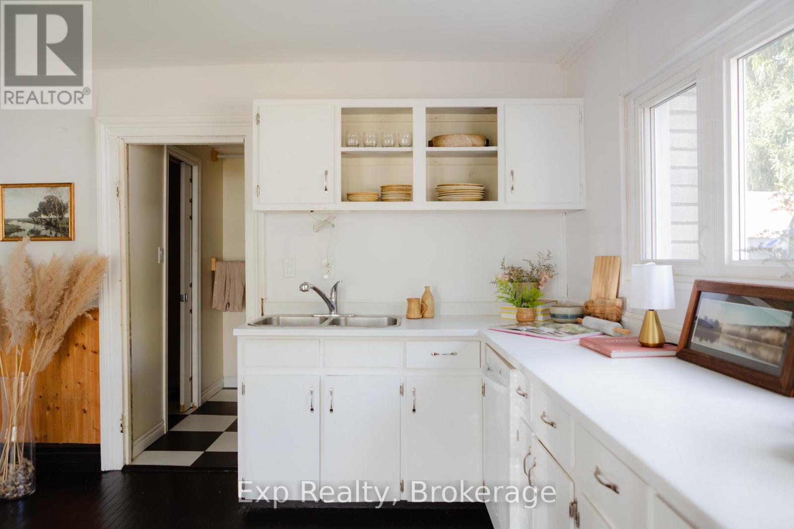 112 Front Street West, Stirling-Rawdon, ON photo 6