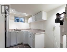 364 Killarney Glen Court SW - photo 33