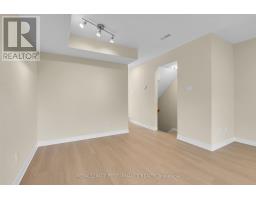 64 Mayflower Private, Ottawa, ON K2B0A2 Photo 12
