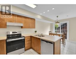 64 Mayflower Private, Ottawa, ON K2B0A2 Photo 19
