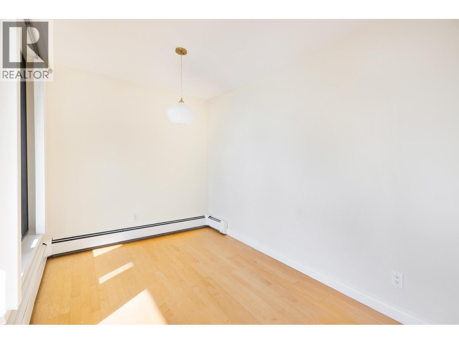703 1737 DUCHESS AVENUE, West Vancouver