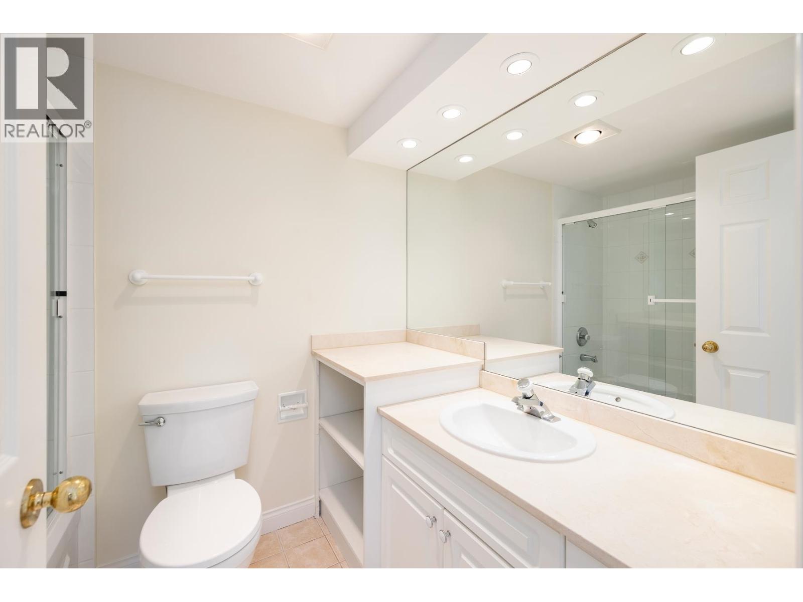 703 1737 DUCHESS AVENUE, West Vancouver