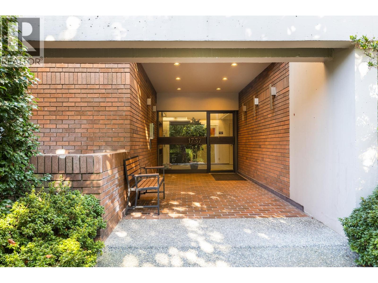 703 1737 DUCHESS AVENUE, West Vancouver
