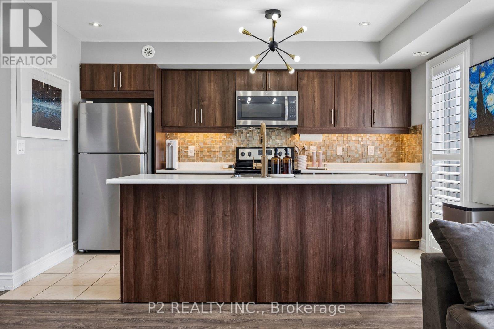 #608 50 DUNSHEATH WAY - 7