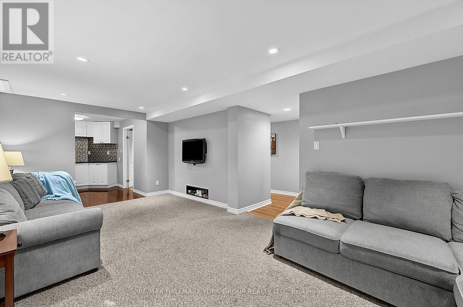 434 Lavas Road, Newmarket, ON photo 32
