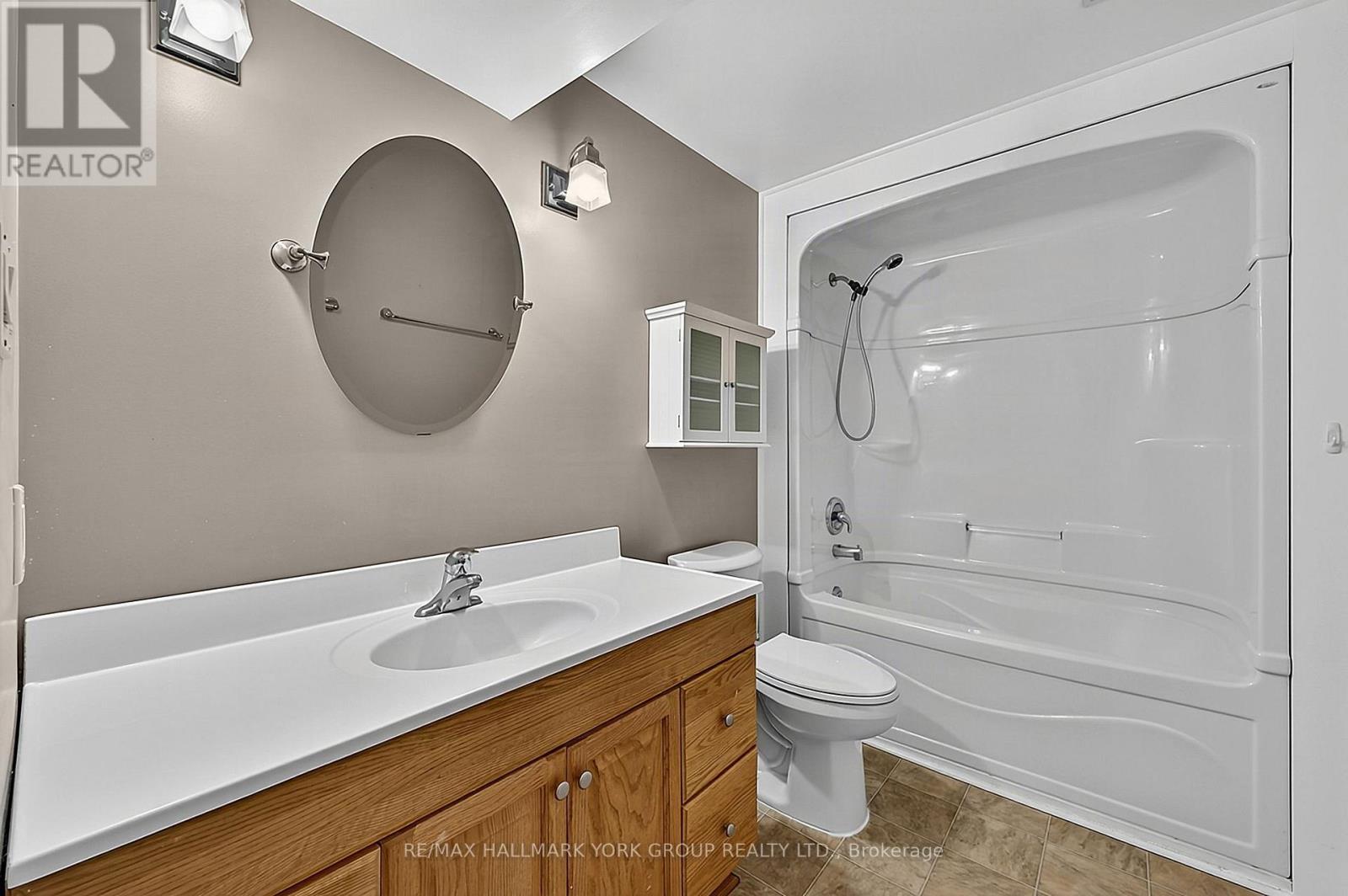 434 Lavas Road, Newmarket, ON photo 34