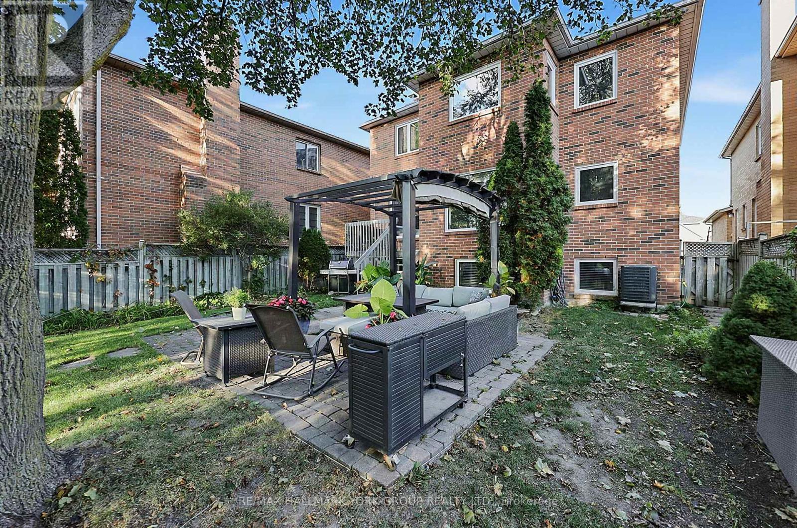 434 Lavas Road, Newmarket, ON photo 38