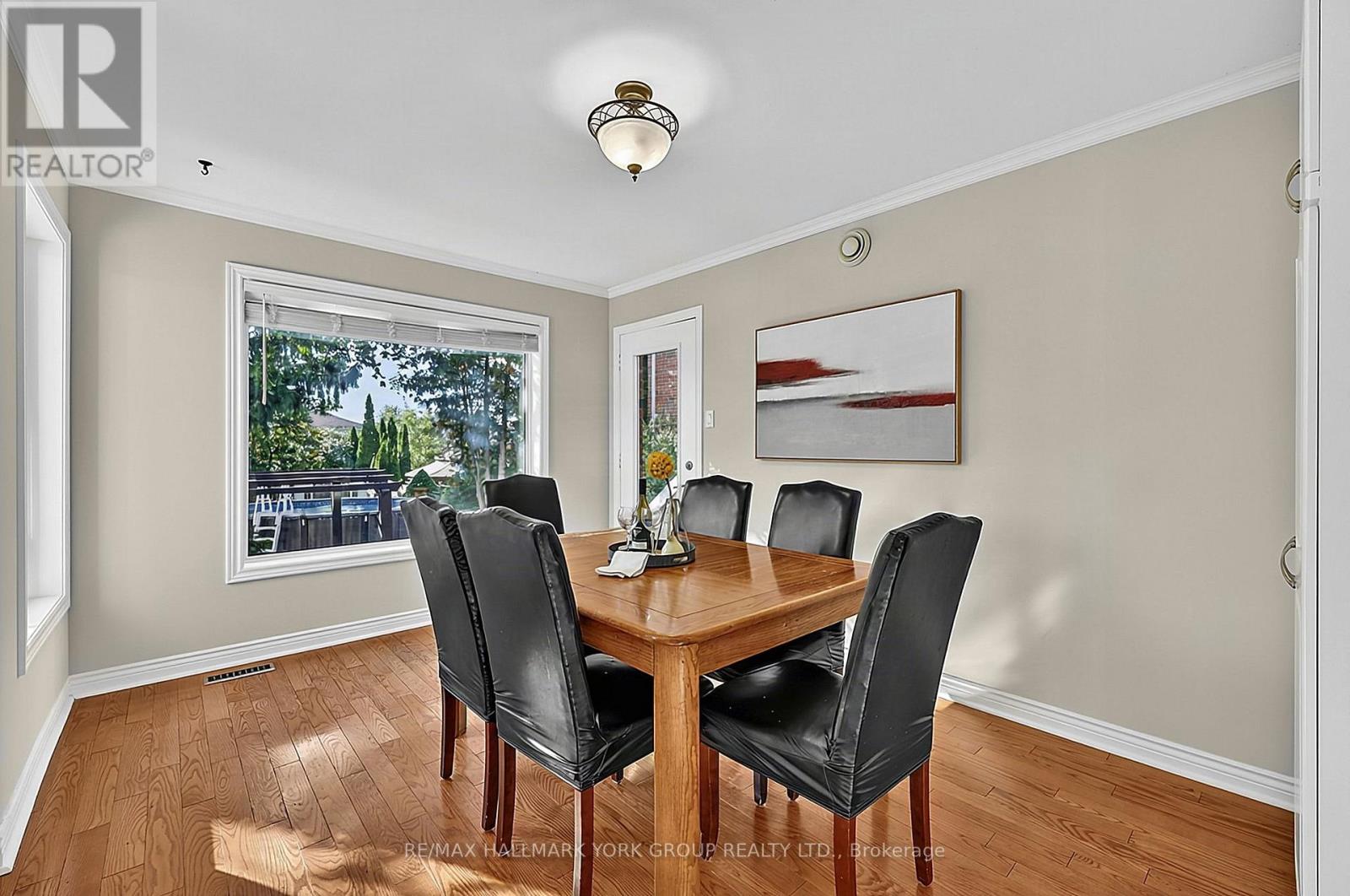 434 Lavas Road, Newmarket, ON photo 9
