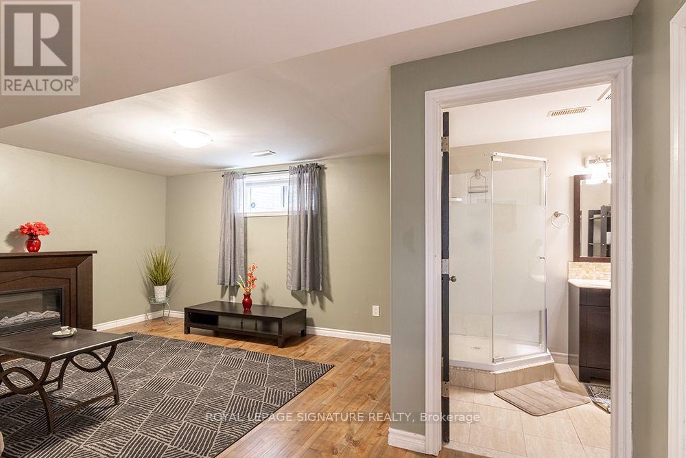 32 DAVIS STREET - 25
