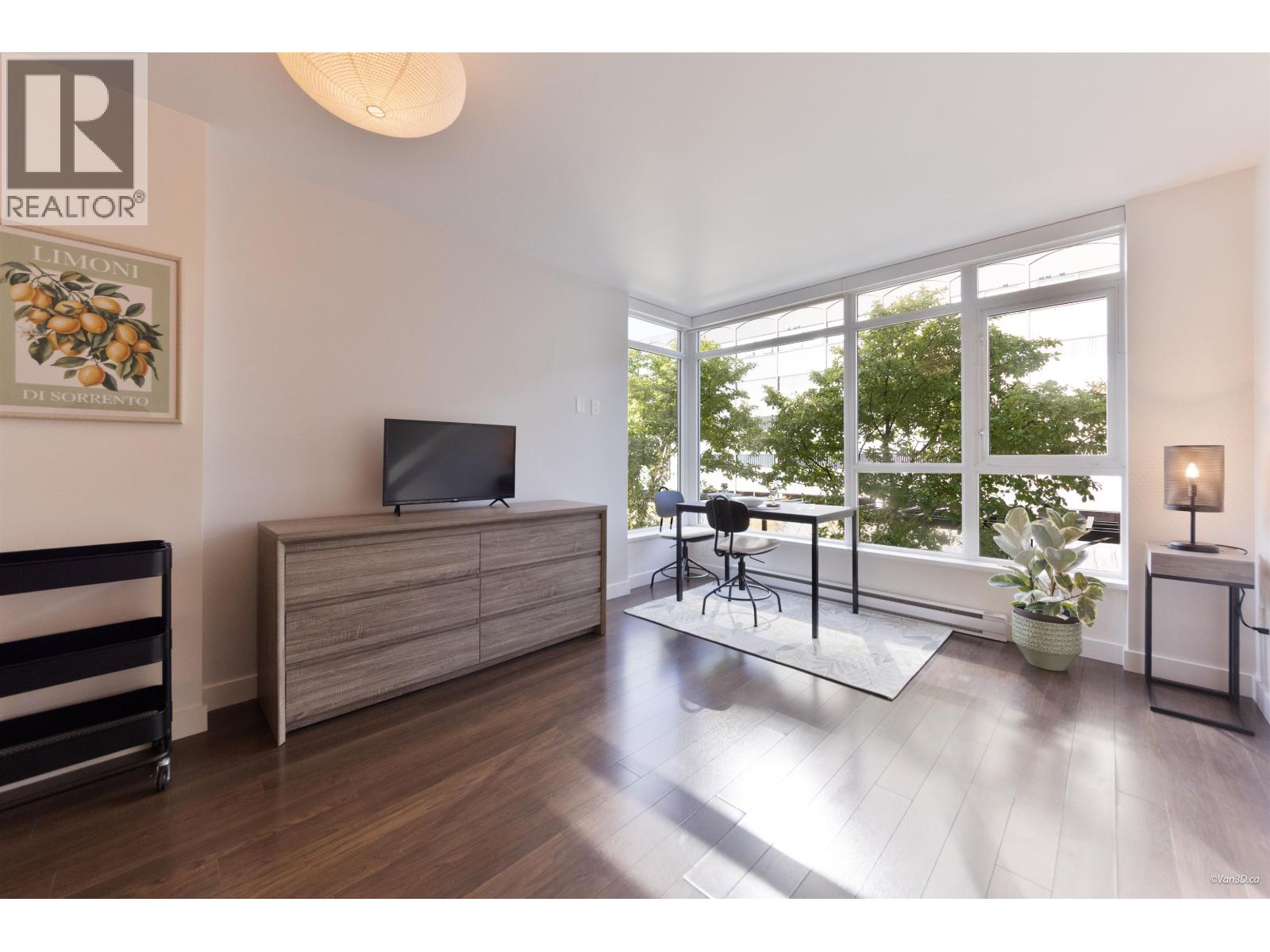308 608 BELMONT STREET, New Westminster
