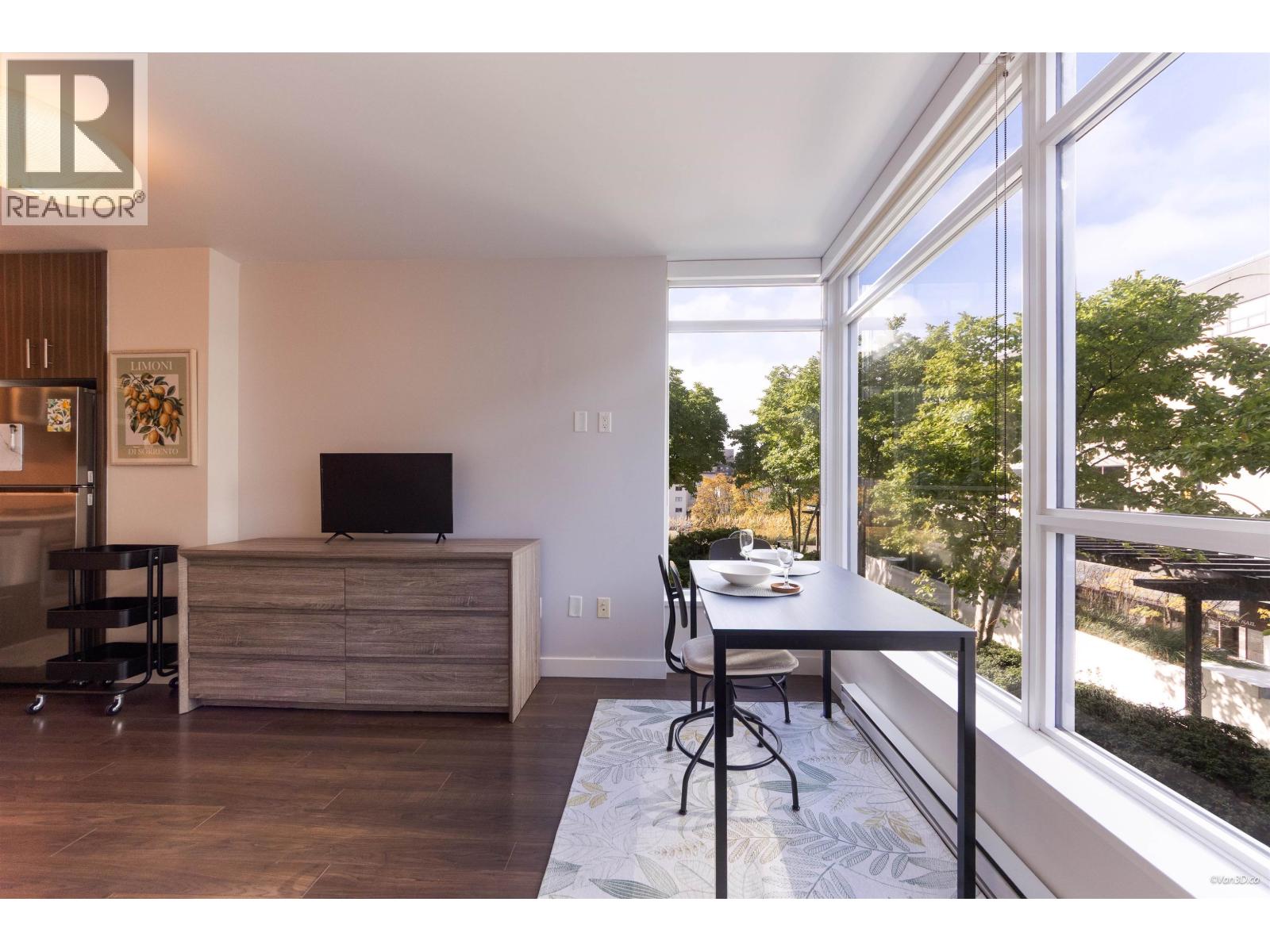 308 608 BELMONT STREET, New Westminster